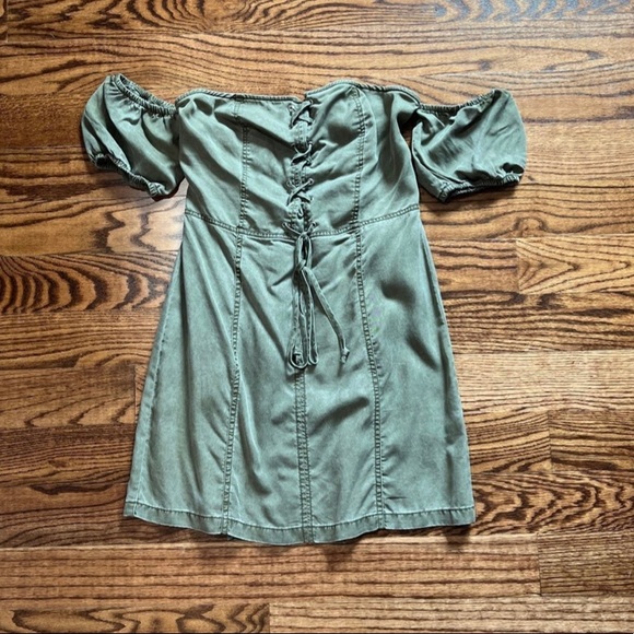 Express dress - Picture 2 of 3